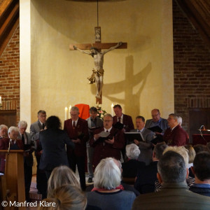 Der Gottesdienst wird von den Chorgemeinschaften Simmesldorf/Hüttenbach mitgestaltet.